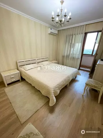 2-комнатная квартира, этаж 12 из 15, 63 м², на длительный срок
