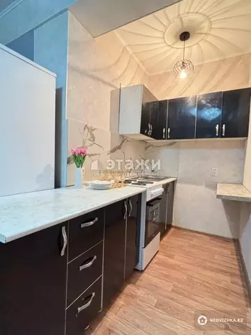 2-комнатная квартира, этаж 2 из 12, 42 м², на длительный срок