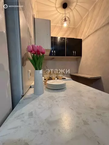 2-комнатная квартира, этаж 2 из 12, 42 м², на длительный срок