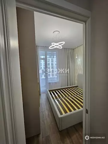 2-комнатная квартира, этаж 9 из 18, 44 м²