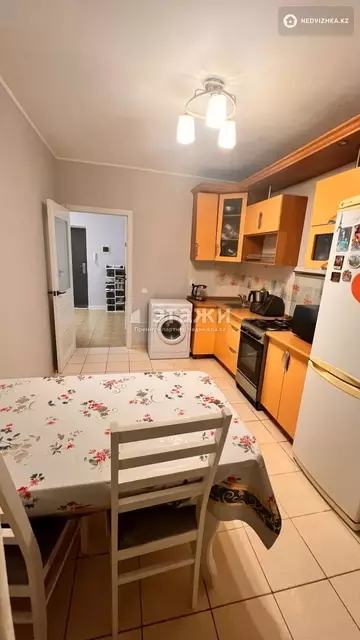 2-комнатная квартира, этаж 3 из 9, 62 м²