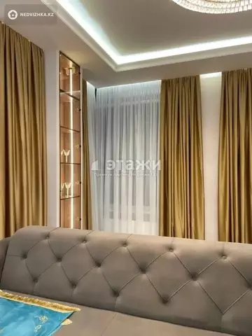 4-комнатная квартира, этаж 11 из 18, 120 м²