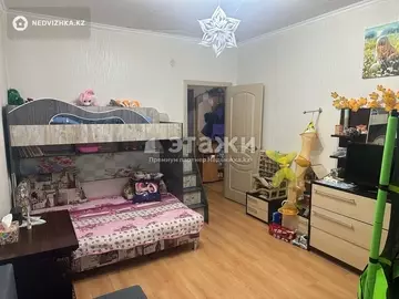 1-комнатная квартира, этаж 4 из 5, 38 м²