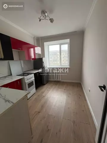 1-комнатная квартира, этаж 3 из 10, 30 м²