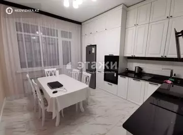 2-комнатная квартира, этаж 4 из 8, 81 м²