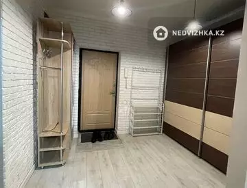 2-комнатная квартира, этаж 13 из 16, 82 м²