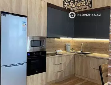 2-комнатная квартира, этаж 2 из 10, 64 м²
