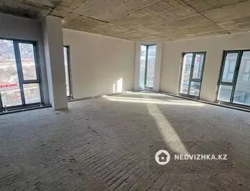 220 м², 4-комнатная квартира, этаж 1 из 3, 220 м², изображение - 1