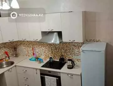 2-комнатная квартира, этаж 4 из 10, 62 м², на длительный срок