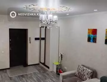 2-комнатная квартира, этаж 4 из 10, 62 м², на длительный срок