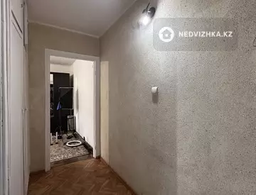 2-комнатная квартира, этаж 3 из 4, 44 м²