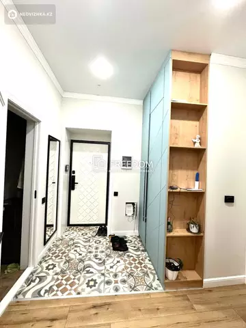 2-комнатная квартира, этаж 3 из 10, 58 м²