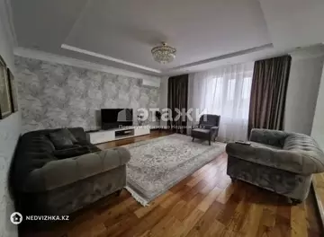 4-комнатная квартира, этаж 8 из 9, 160 м²