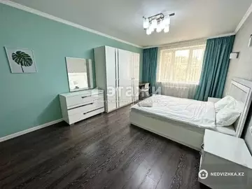 3-комнатная квартира, этаж 4 из 18, 133 м², на длительный срок