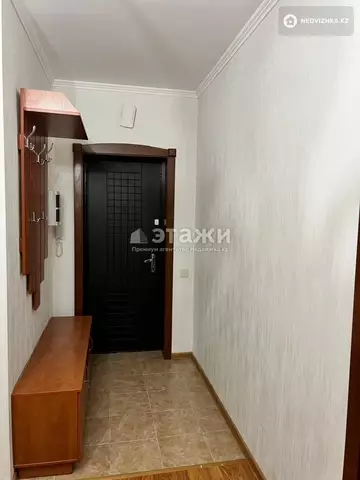 2-комнатная квартира, этаж 1 из 16, 68 м², на длительный срок