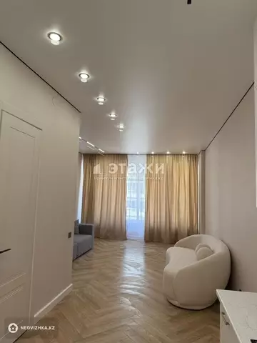 1-комнатная квартира, этаж 10 из 12, 34 м², на длительный срок