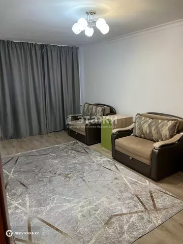 2-комнатная квартира, этаж 1 из 4, 42 м², на длительный срок