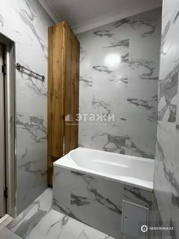 3-комнатная квартира, этаж 16 из 16, 75 м², на длительный срок
