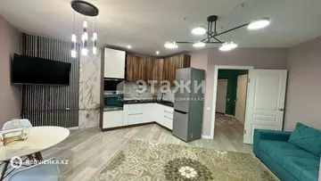 2-комнатная квартира, этаж 2 из 10, 67 м², на длительный срок