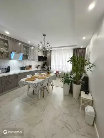 3-комнатная квартира, этаж 5 из 16, 104 м²