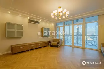 3-комнатная квартира, этаж 12 из 14, 143 м²