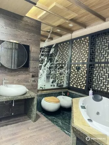 3-комнатная квартира, этаж 4 из 4, 155 м²
