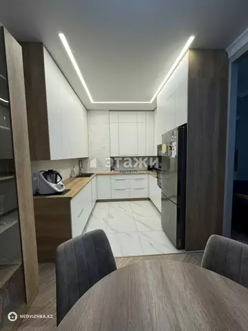 3-комнатная квартира, этаж 7 из 18, 80 м²
