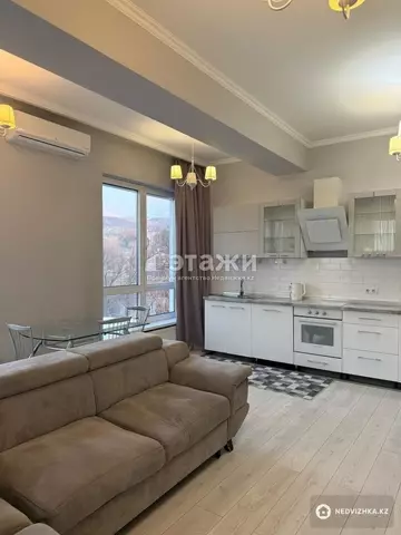 3-комнатная квартира, этаж 10 из 10, 105 м², на длительный срок