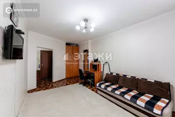 1-комнатная квартира, этаж 14 из 18, 40 м²
