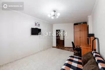 1-комнатная квартира, этаж 14 из 18, 40 м²
