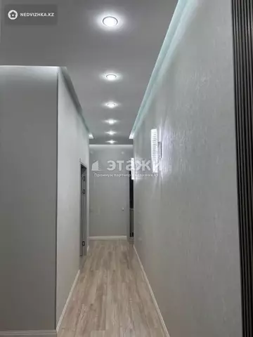 4-комнатная квартира, этаж 3 из 12, 108 м²