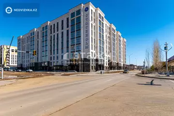 4-комнатная квартира, этаж 1 из 8, 132 м²