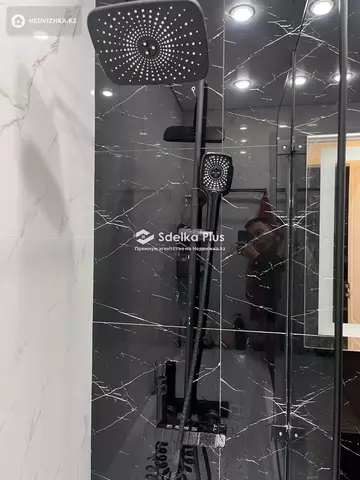 2-комнатная квартира, этаж 9 из 9, 56 м²