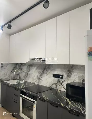 2-комнатная квартира, этаж 1 из 10, 50 м²