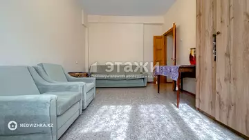4-комнатная квартира, этаж 1 из 5, 82 м²