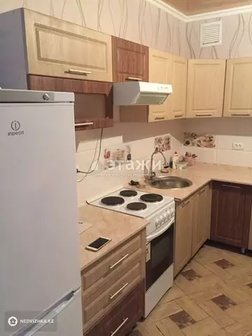 2-комнатная квартира, этаж 4 из 21, 81 м²