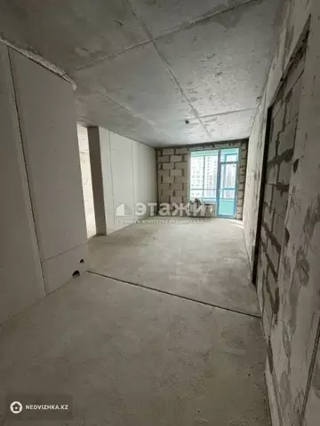 2-комнатная квартира, этаж 9 из 21, 56 м²