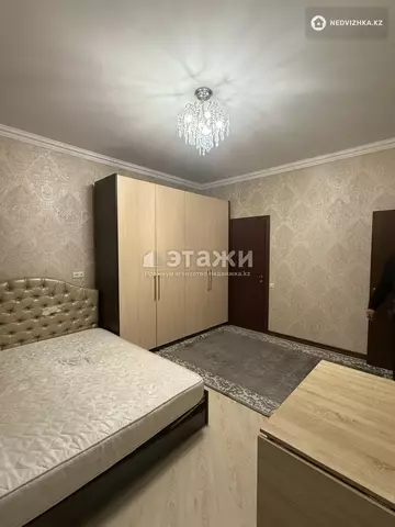 3-комнатная квартира, этаж 13 из 18, 80 м², на длительный срок
