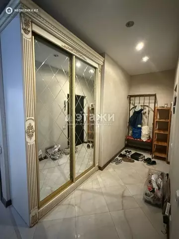 3-комнатная квартира, этаж 13 из 18, 80 м², на длительный срок