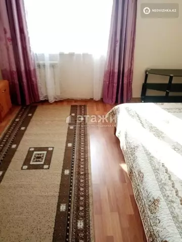 2-комнатная квартира, этаж 9 из 12, 56 м², на длительный срок