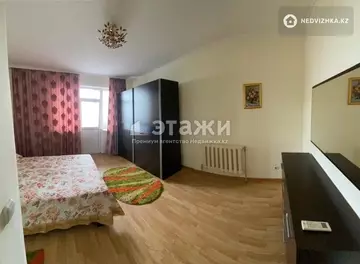 2-комнатная квартира, этаж 7 из 19, 90 м², на длительный срок