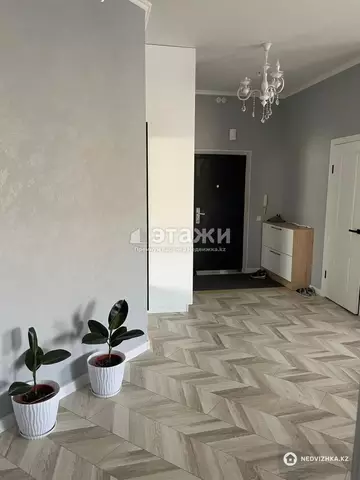 2-комнатная квартира, этаж 4 из 14, 79 м²