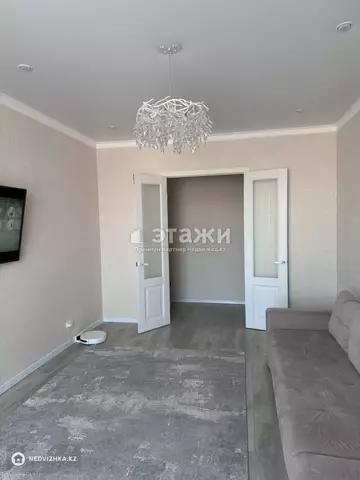 2-комнатная квартира, этаж 9 из 10, 65 м²