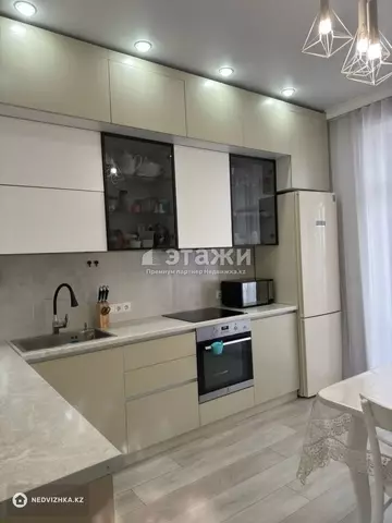 2-комнатная квартира, этаж 9 из 10, 65 м²