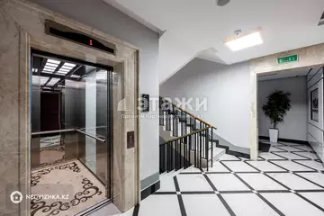 2-комнатная квартира, этаж 8 из 8, 34 м²
