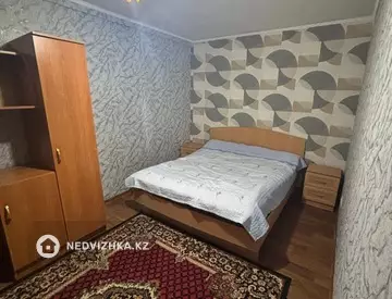 3-комнатная квартира, этаж 4 из 5, 61 м², на длительный срок