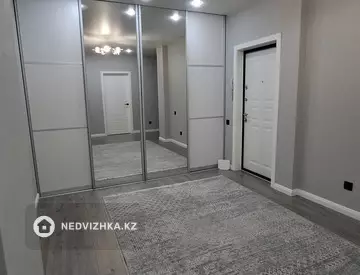 3-комнатная квартира, этаж 8 из 9, 93 м²