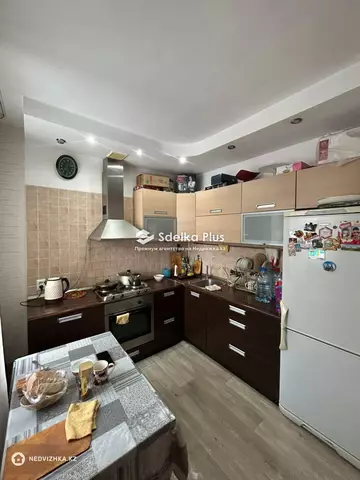 2-комнатная квартира, этаж 3 из 9, 57 м²