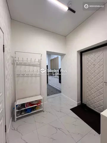 3-комнатная квартира, этаж 1 из 12, 74 м²