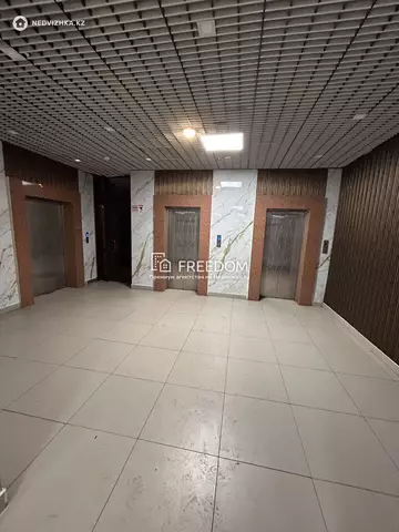 3-комнатная квартира, этаж 3 из 21, 103 м²